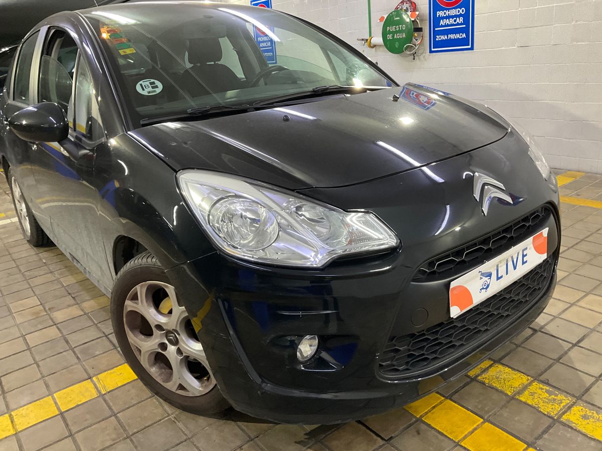 Lateral delantero derecho