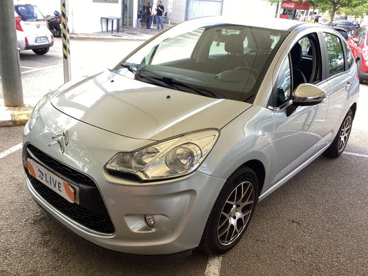 Frontal izquierda