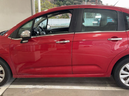Exterior izquierda