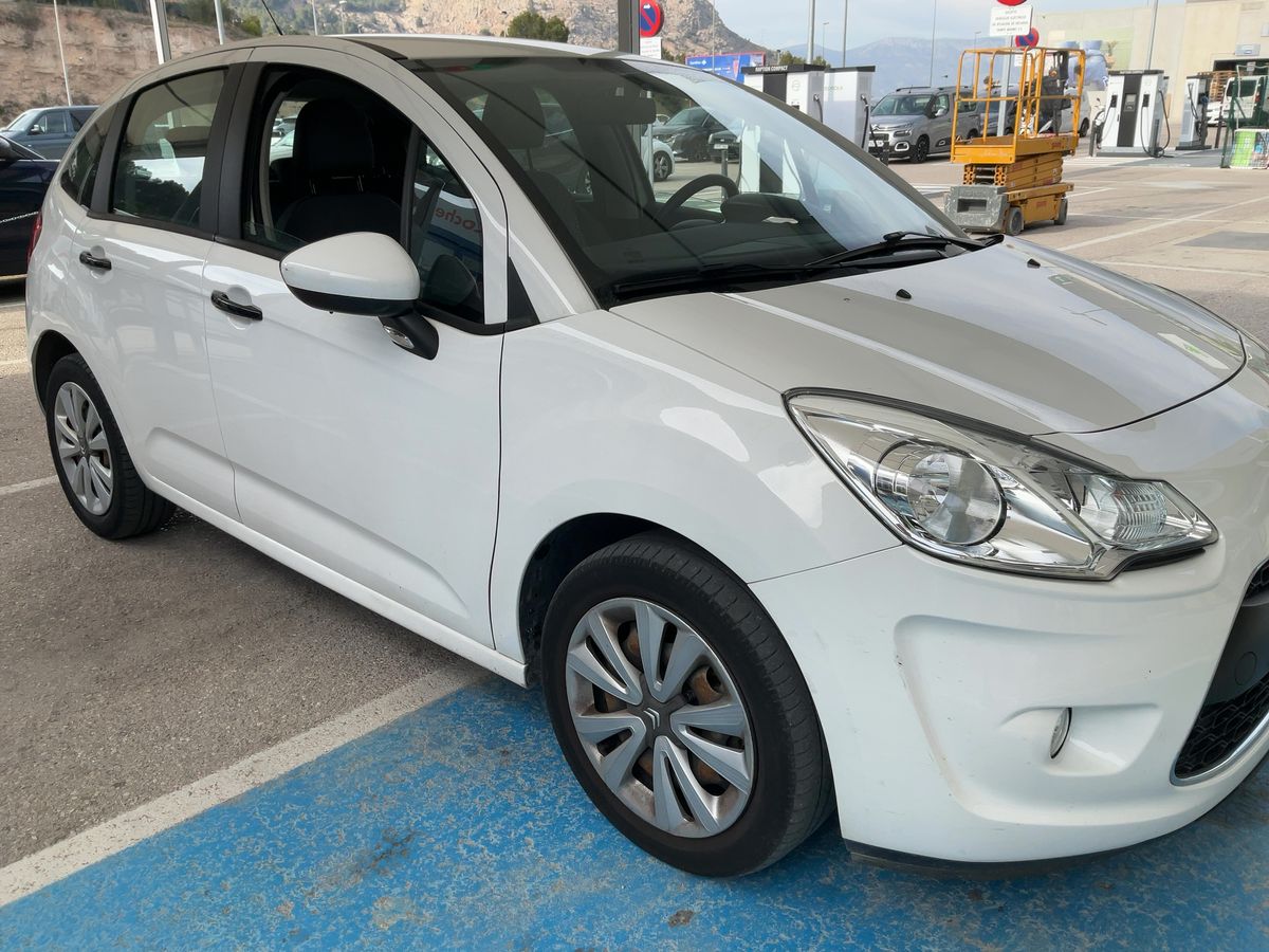 Lateral delantero derecho