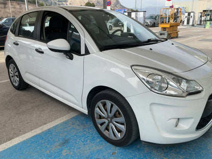 Lateral delantero derecho