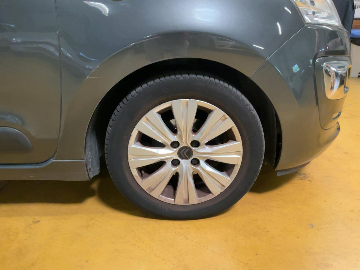 Front right tire