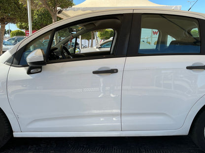 Exterior izquierda