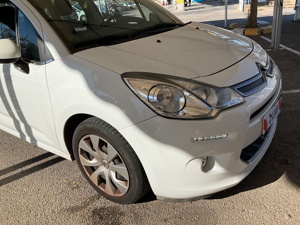 Lateral delantero derecho