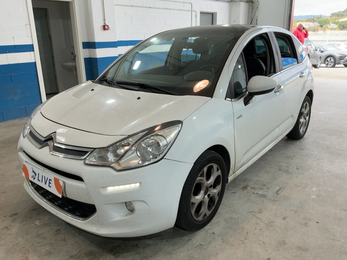 Frontal izquierda
