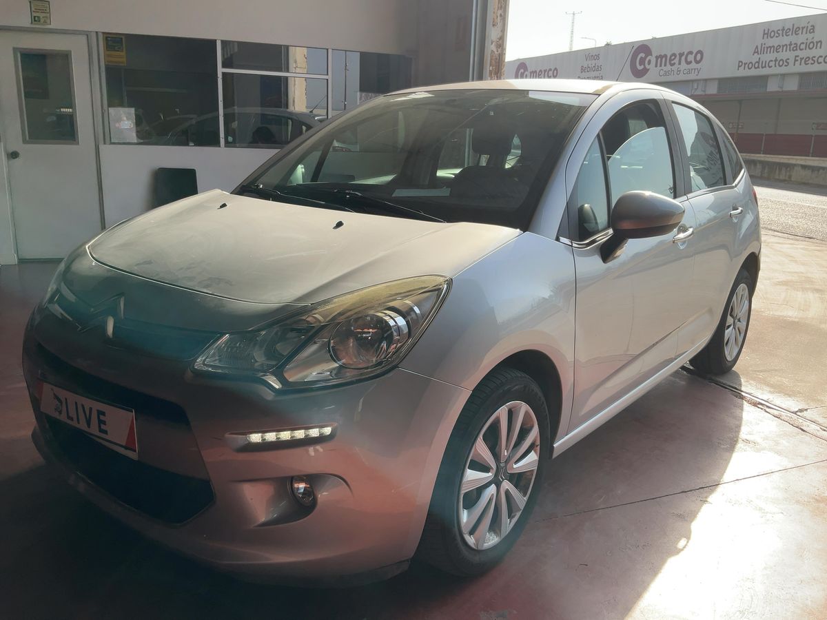 Frontal izquierda