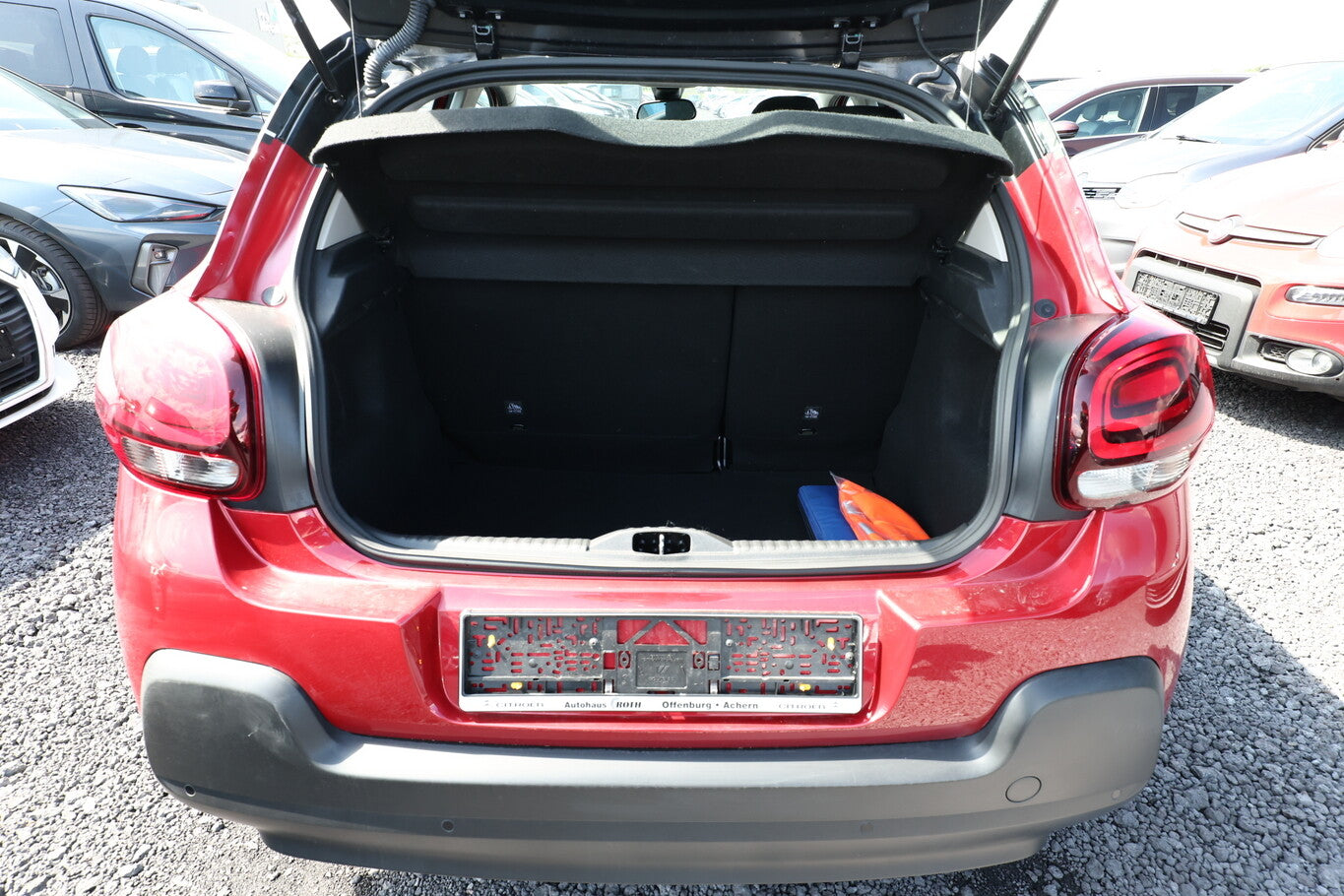 Citroën C3 1.2 PT 110 EAT6 Shine LED PDC SHZ 118660223 10