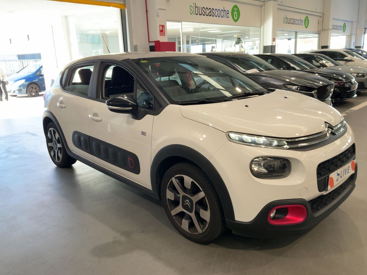 Lateral delantero derecho