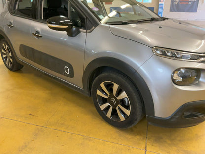 global.imageCaption.front-right-side