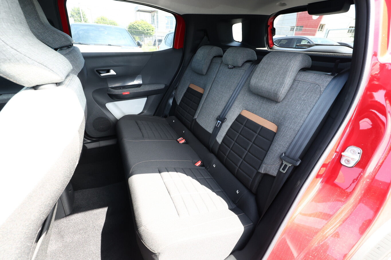Citroën C3 Aircross Turbo 100 PLUS PDC Kam PrivG Temp BT 127130535 8