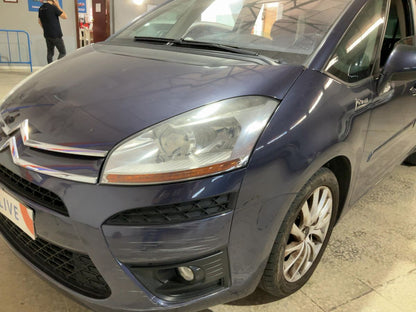 Lateral delantero izquierdo