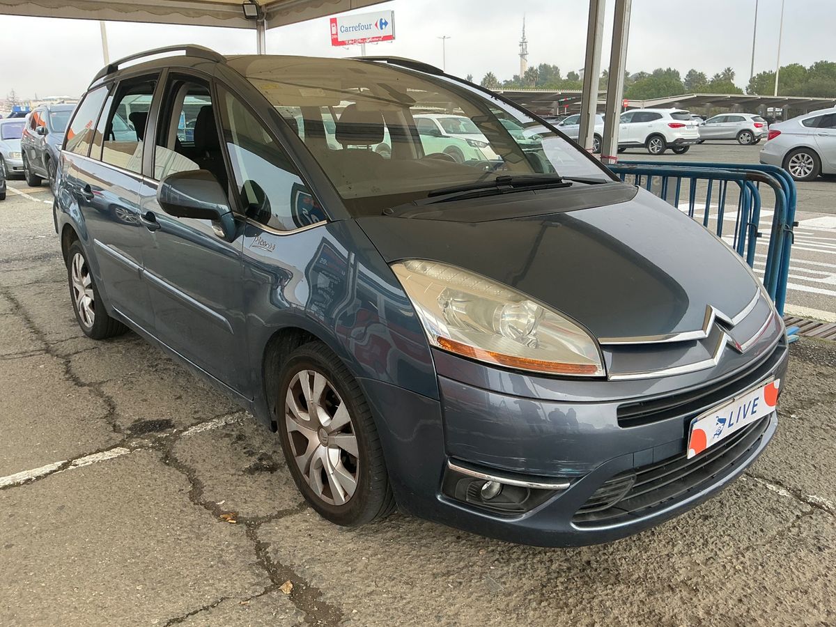 Lateral delantero derecho