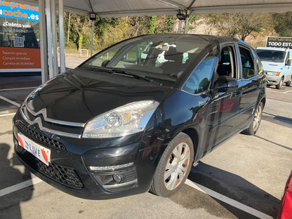 Frontal izquierda