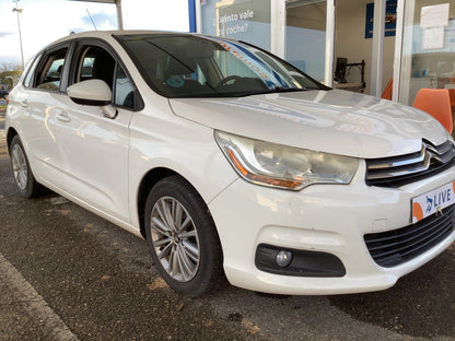 Lateral delantero derecho