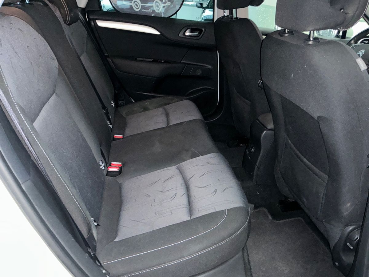 Interior trasero