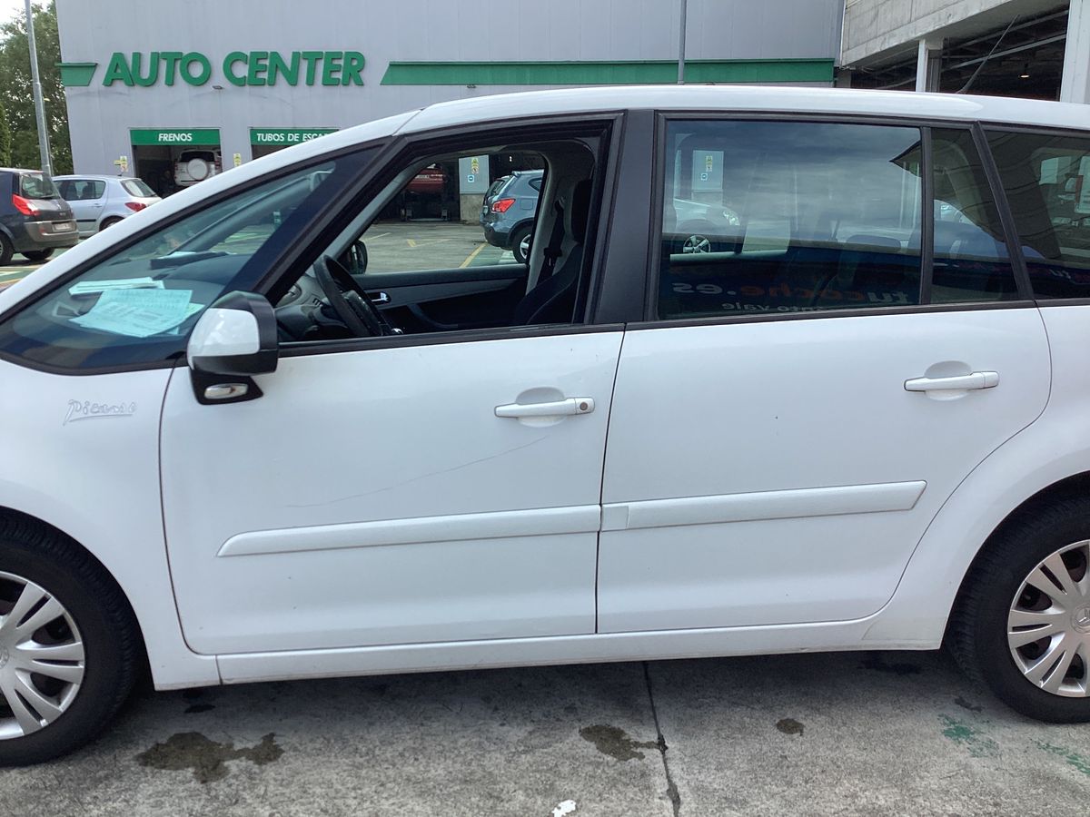 Exterior izquierda