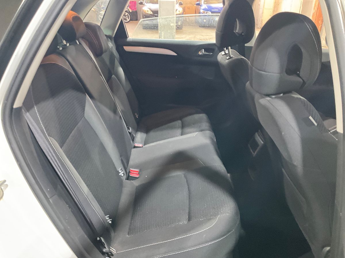 Interior trasero