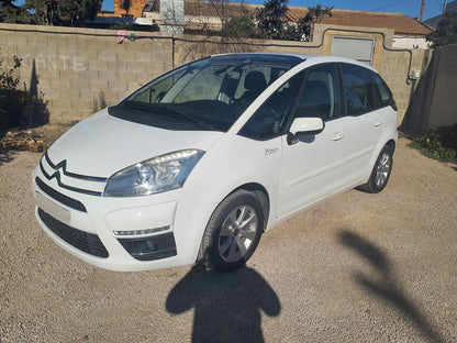 Frontal izquierda