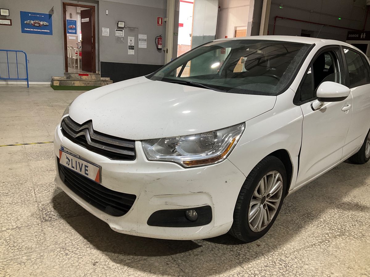 Lateral delantero izquierdo