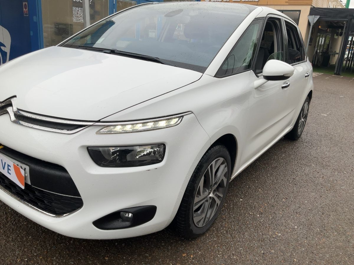 Lateral delantero izquierdo