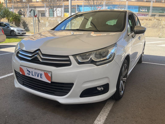 Frontal izquierda