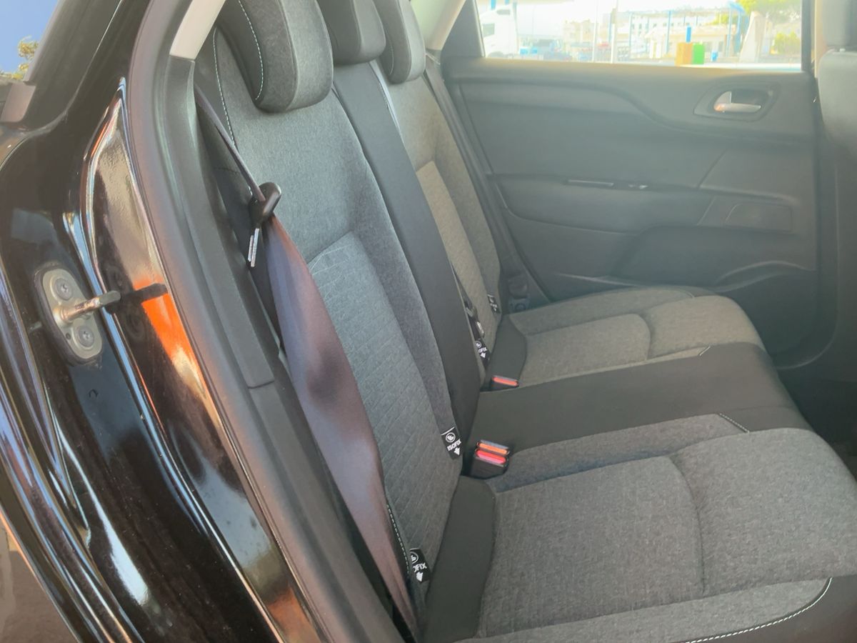 Interior trasero