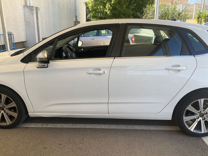 Exterior izquierda