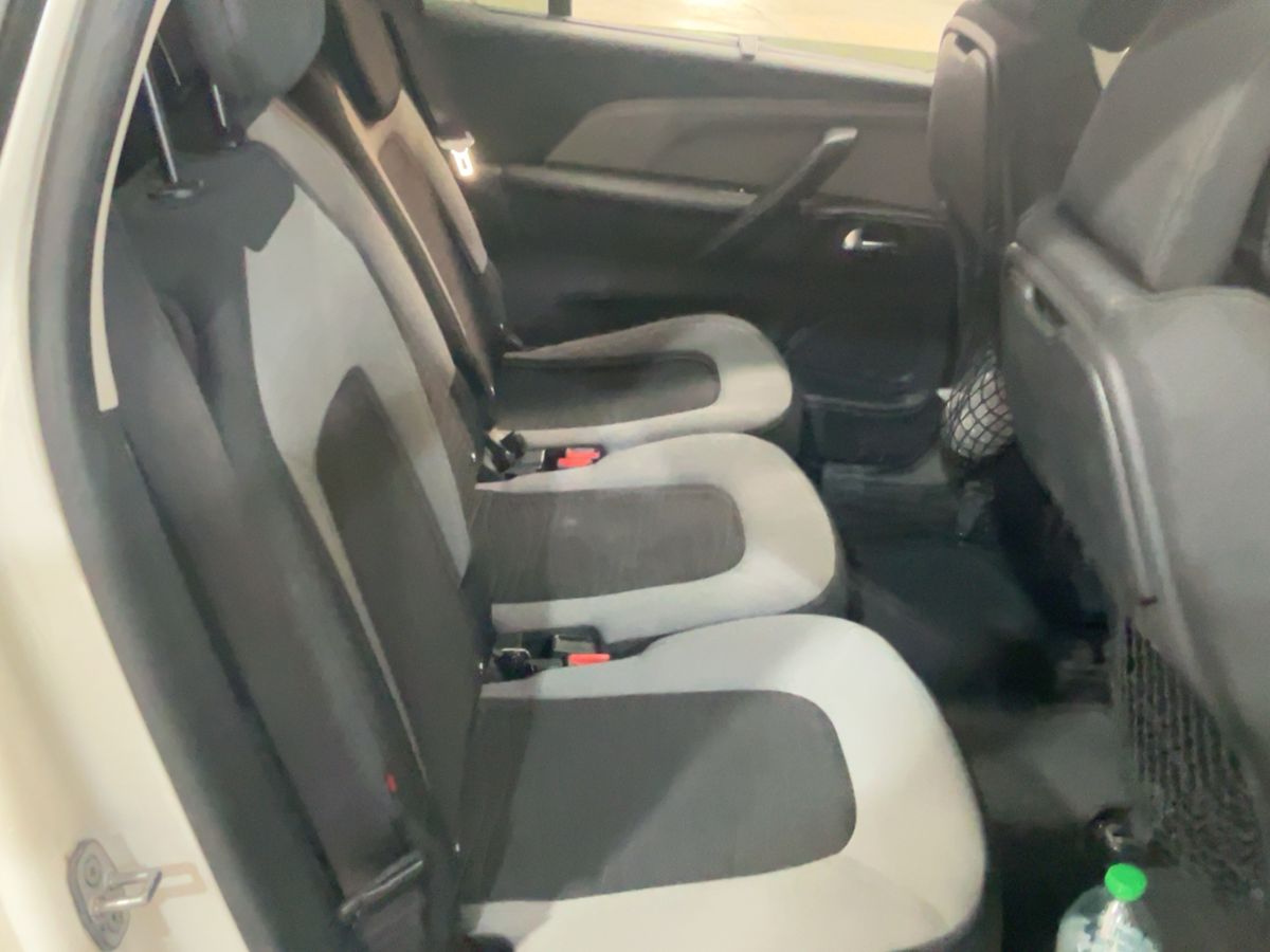 Interior trasero