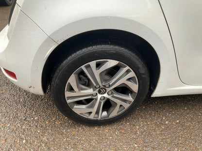 Neumático trasero derecho