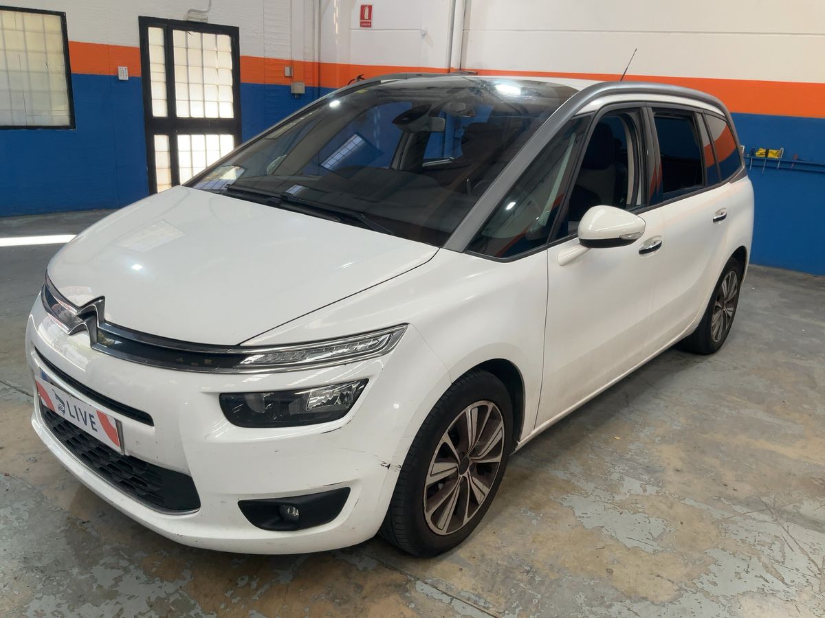 Frontal izquierda