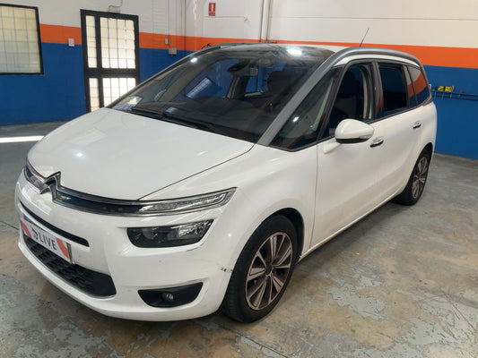 Frontal izquierda
