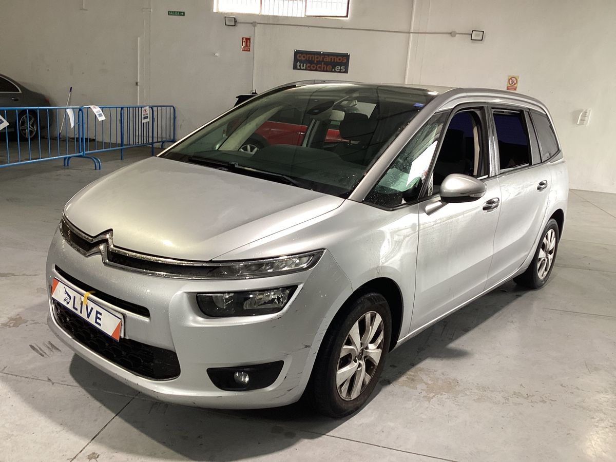Frontal izquierda