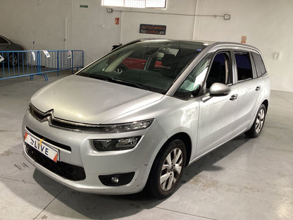 Frontal izquierda