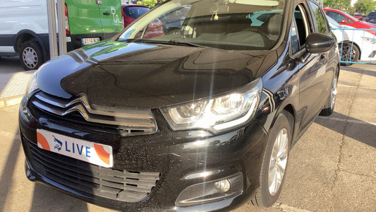 Frontal izquierda