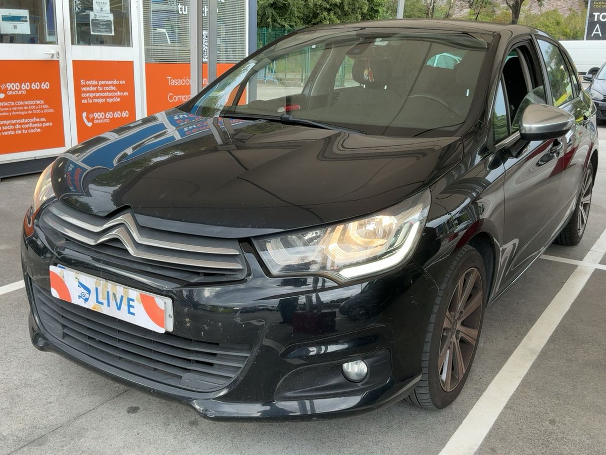 Frontal izquierda