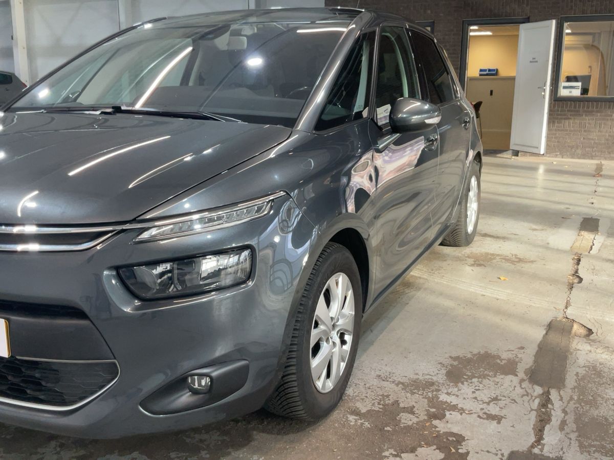 Lateral delantero izquierdo