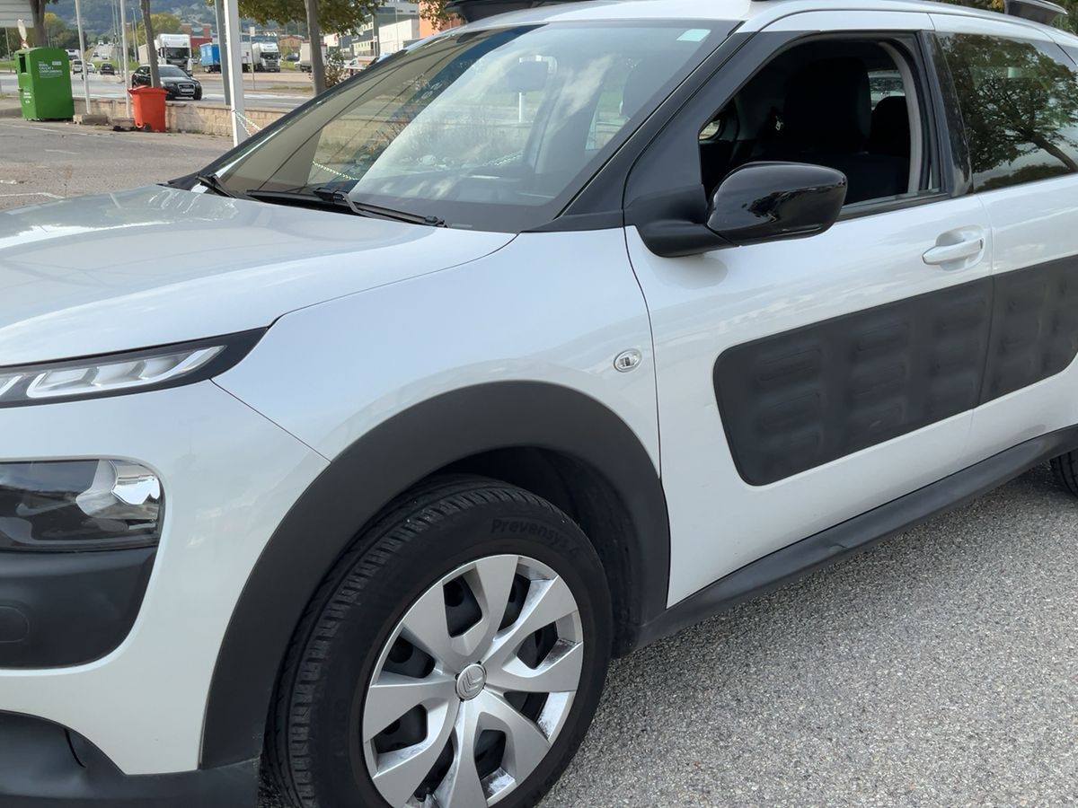 Lateral delantero izquierdo