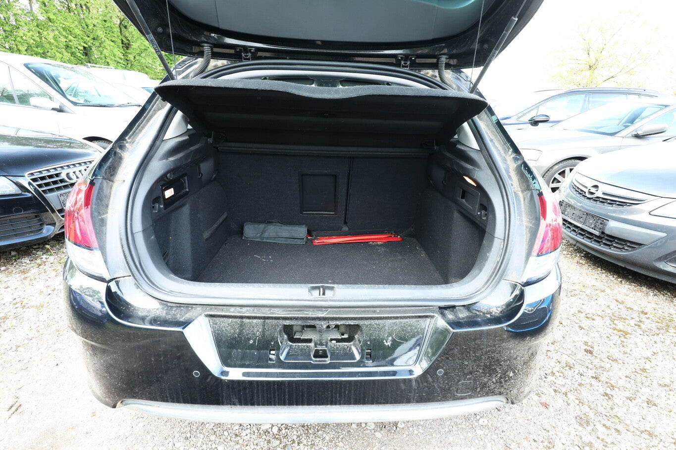 Citroën C4 1.6 BHDi 120 Shine Nav Pano PDC Temp KeyL 17Z 118274709 10