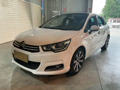 Lateral delantero izquierdo