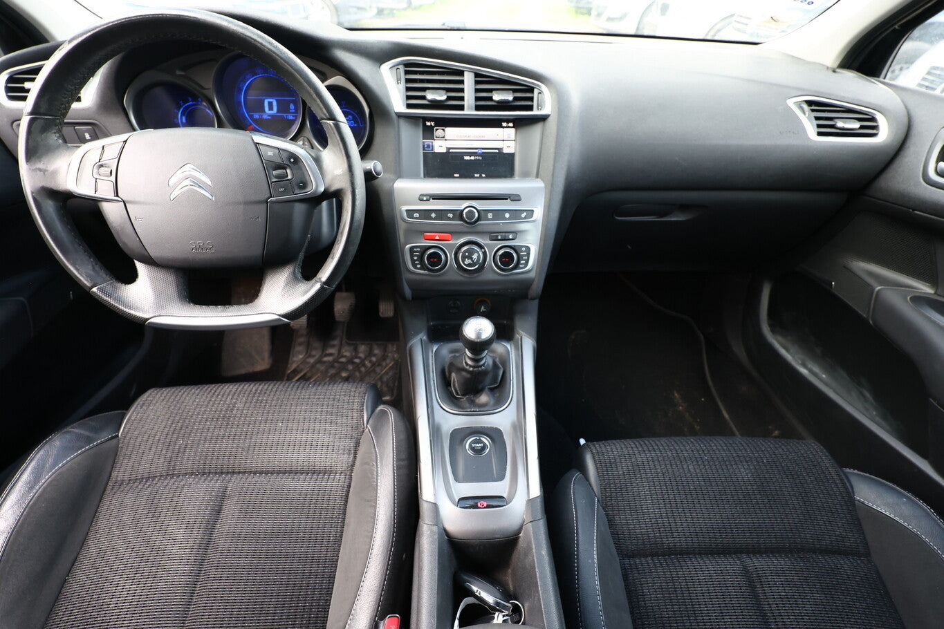 Citroën C4 1.6 BHDi 120 Shine Nav Pano PDC Temp KeyL 17Z 118274709 7