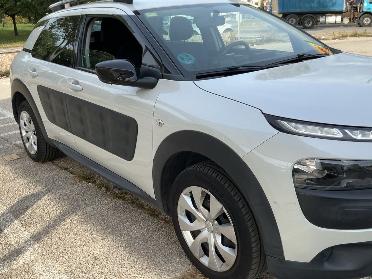 Lateral delantero derecho