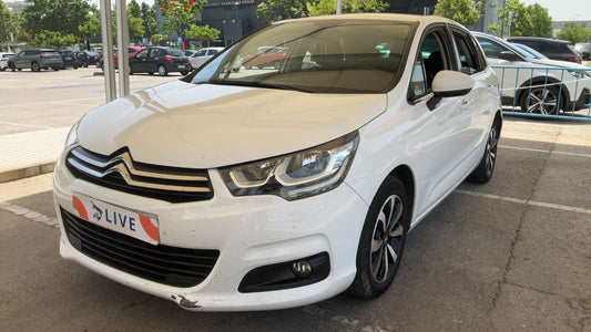 Frontal izquierda
