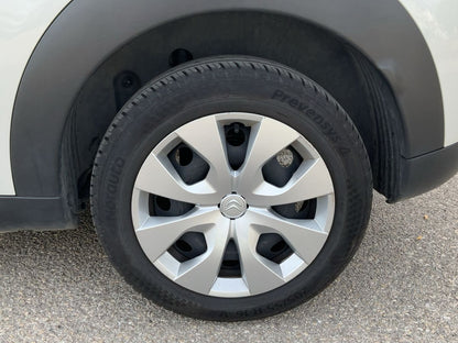 Neumático trasero izquierdo