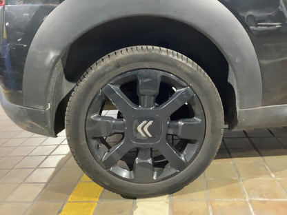 Neumático trasero derecho