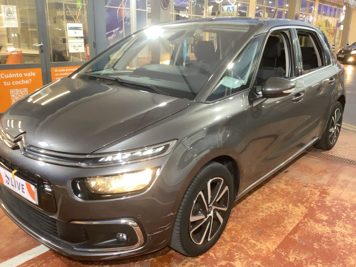 Lateral delantero izquierdo