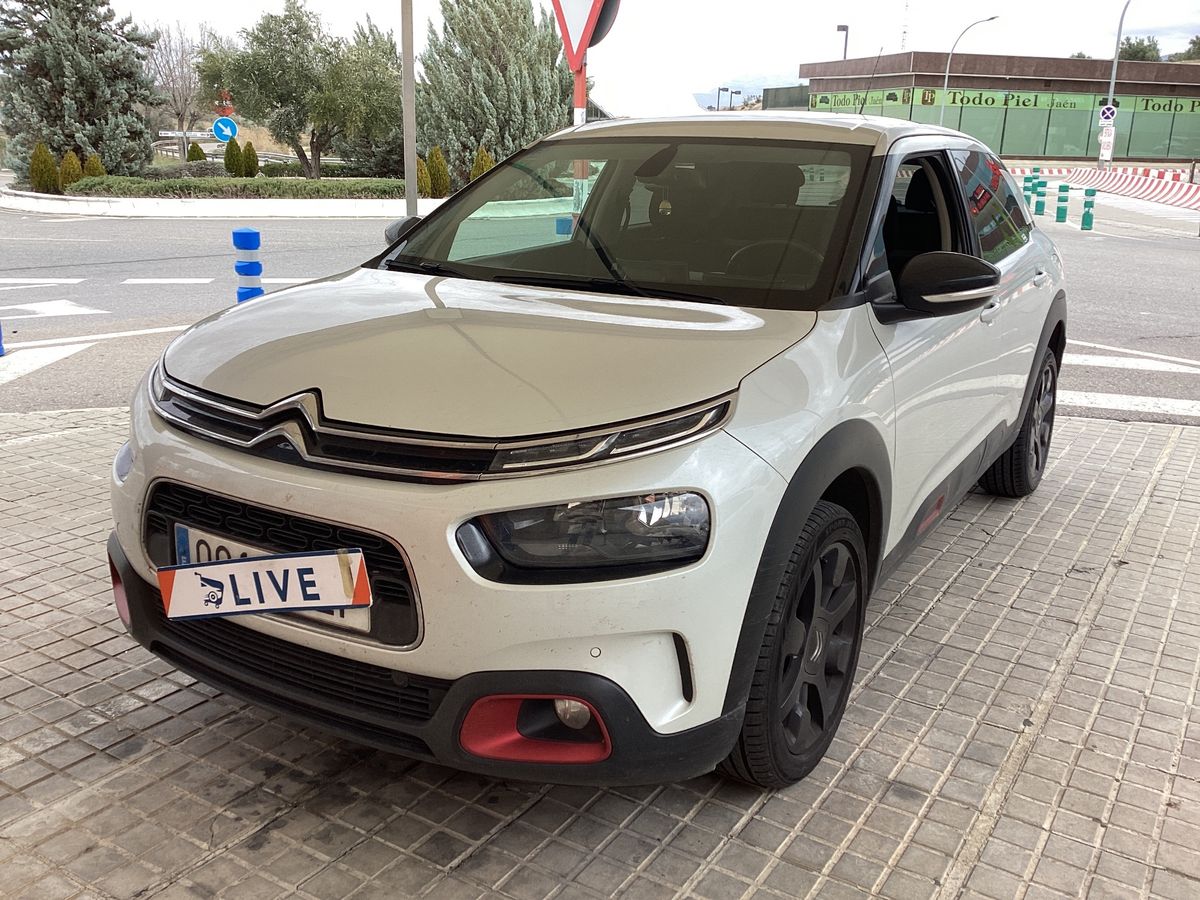 Frontal izquierda