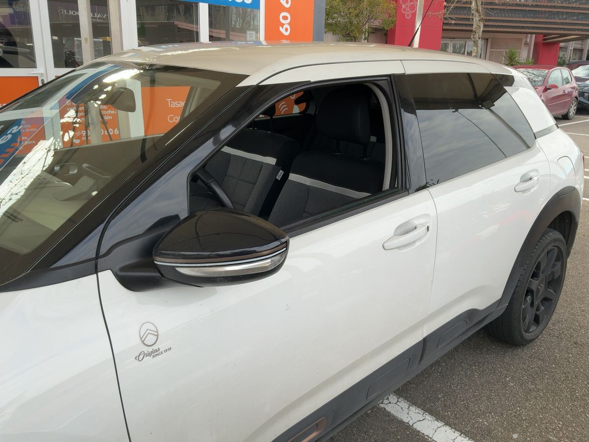 Exterior izquierda