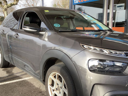 Lateral delantero derecho