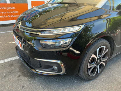 Lateral delantero izquierdo
