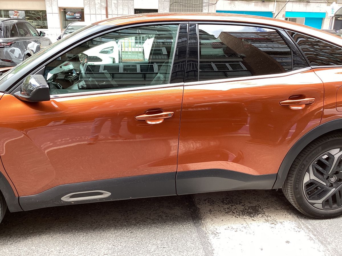 Exterior izquierda